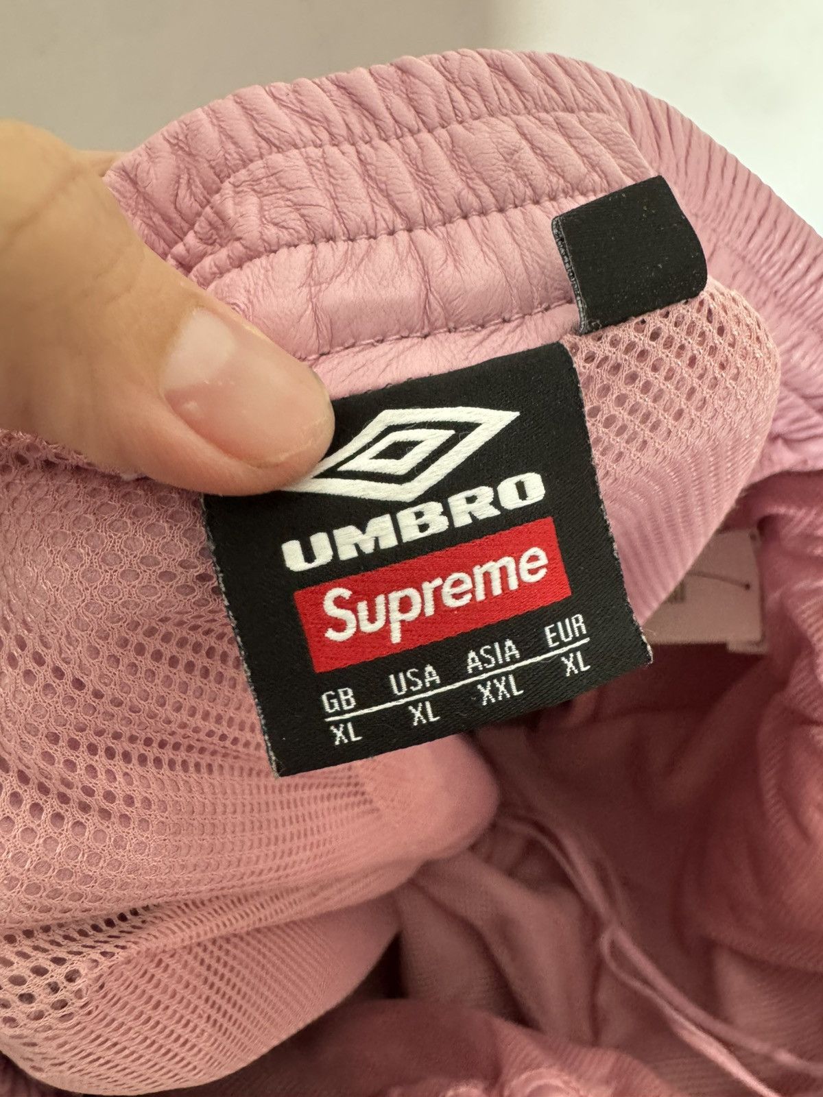 Supreme × Umbro Pink Leather track pants Size US 36 / EU 52 - 7 Thumbnail