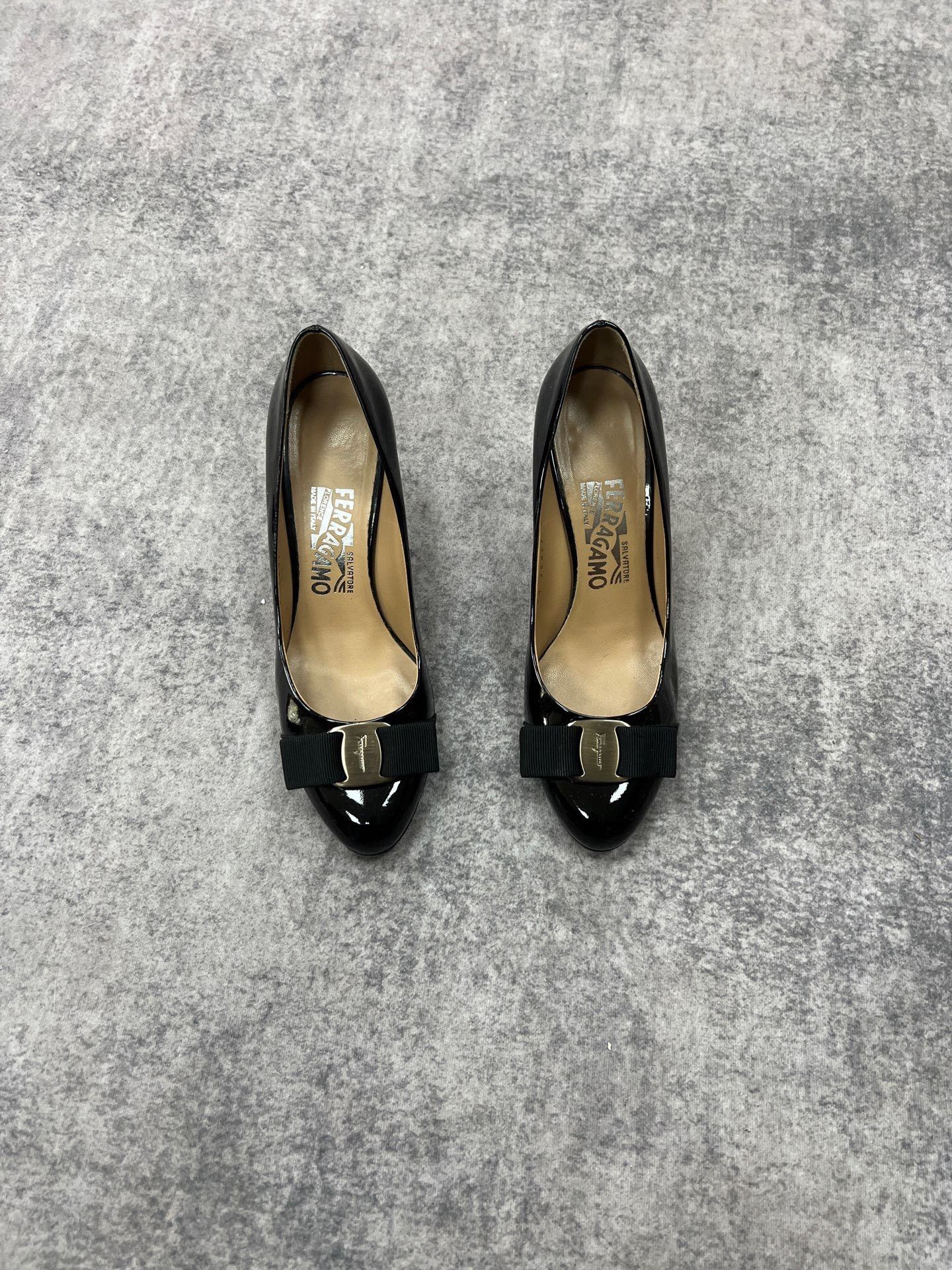Salvatore Ferragamo Salvatore Ferragamo Lowtop Sneakers us_8-5 Women Size US 8.5 / IT 38.5 - 1 Thumbnail