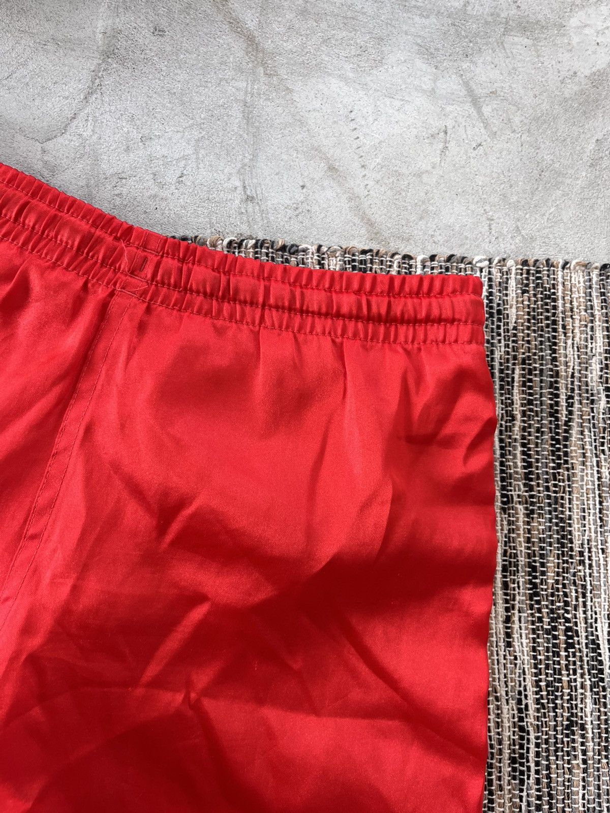 Puma × Vintage 00s Vintage Puma Nylon Short Red Boxer Y2K rare Size 24" / US 00 / IT 34 - 11 Thumbnail