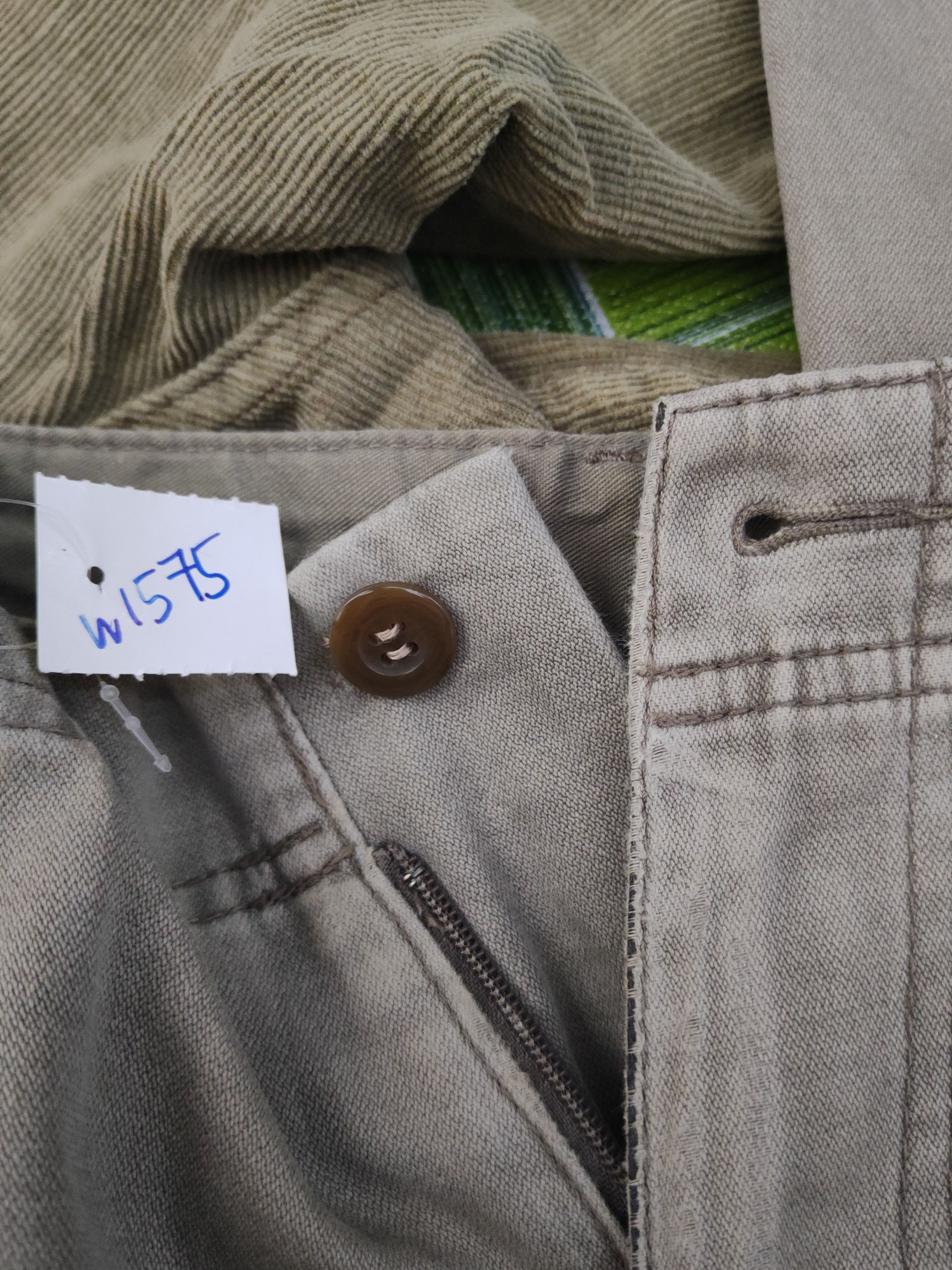 Japanese Brand Uniqlo Gray Multipocket Tactical Cargo Pants #W1575 Size US 29 - 17 Thumbnail