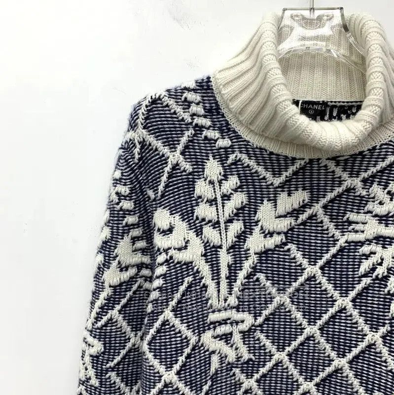 Chanel Chanel Color Block Cashmere Sweater . Size S / US 4 / IT 40 - 3 Thumbnail