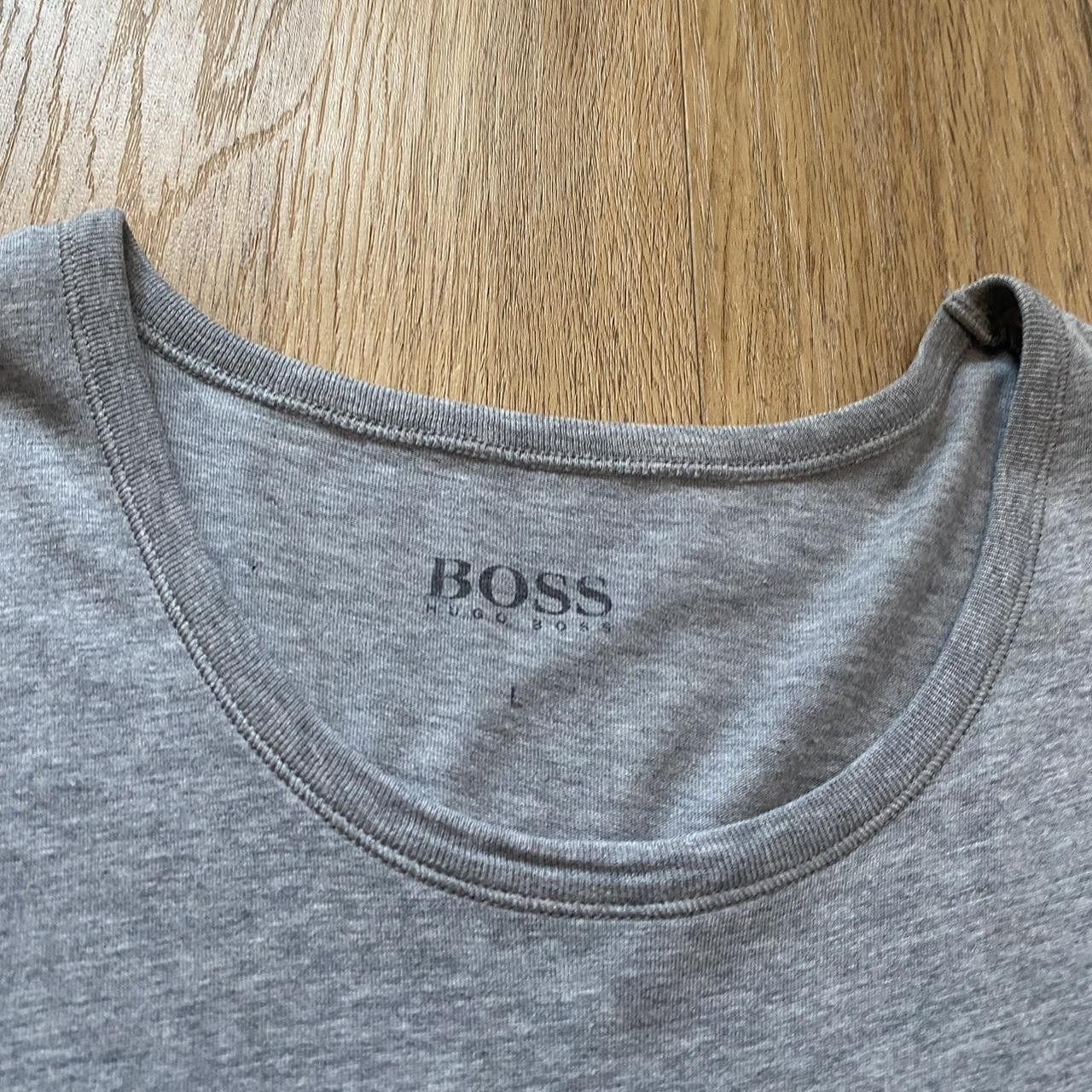 Hugo Boss Hugo Boss Embroidered T-shirt Casual Premium Size US L / EU 52-54 / 3 - 4 Thumbnail