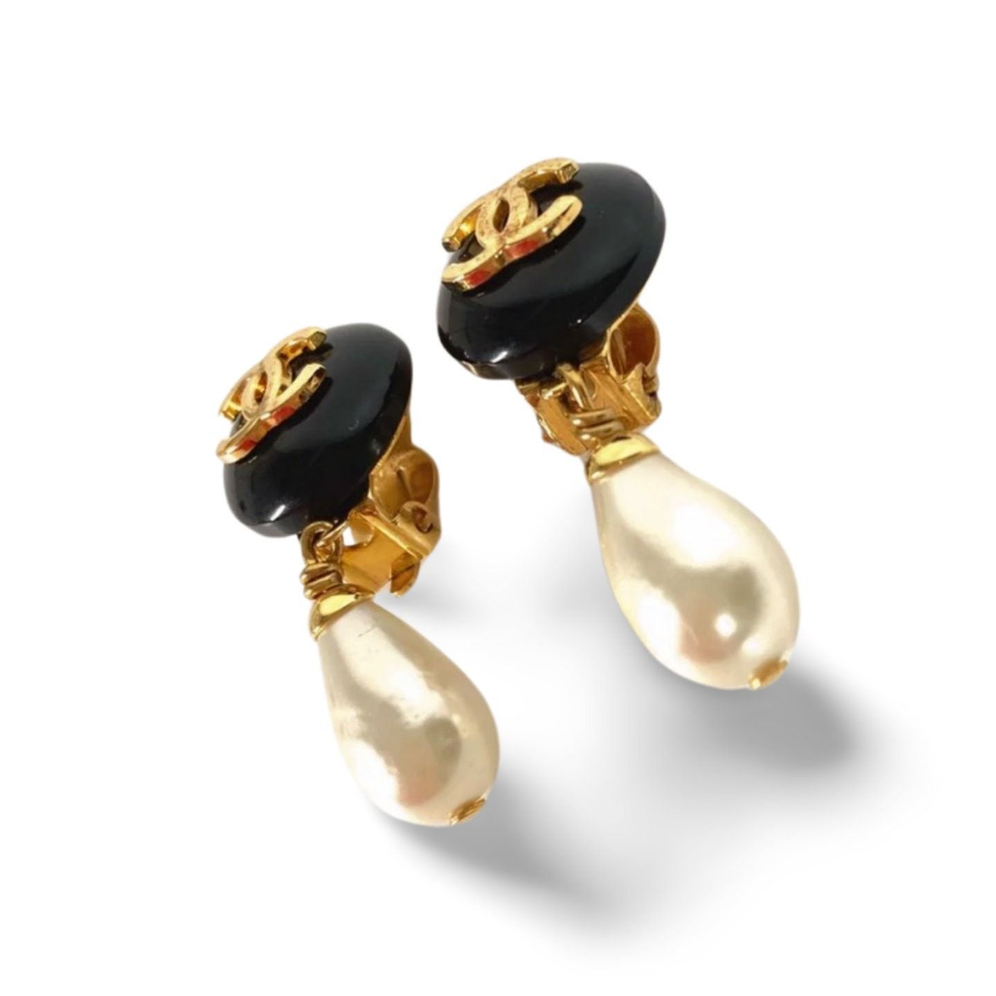 Chanel Vintage CHANEL teardrop white faux pearl earrings with cc Size ONE SIZE - 3 Thumbnail