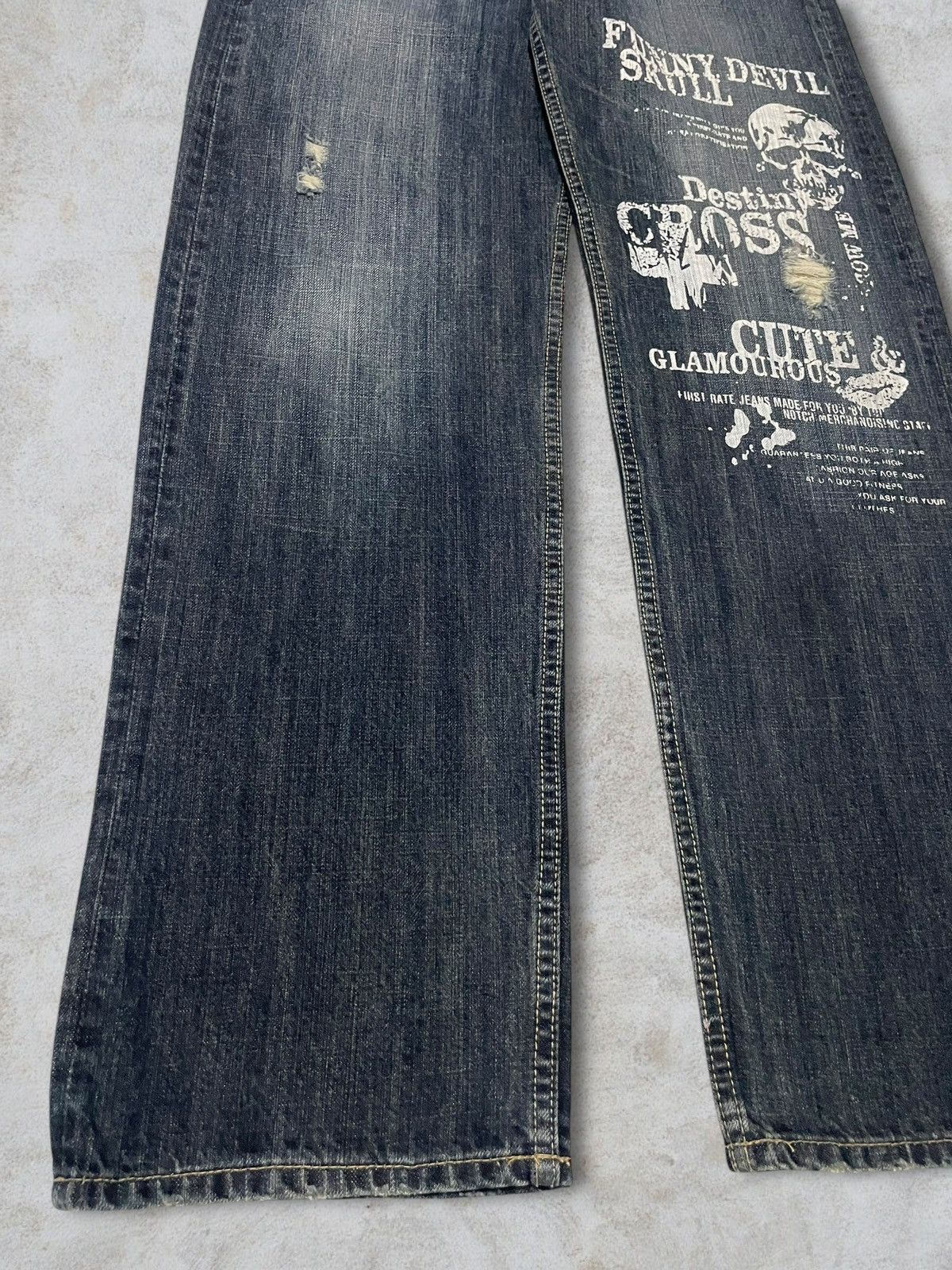 Skull Jeans by an Alchemist Vintage Japanese Skull Cross Printed Distressed Washed Jeans Size US 32 / EU 48 - 3 Thumbnail