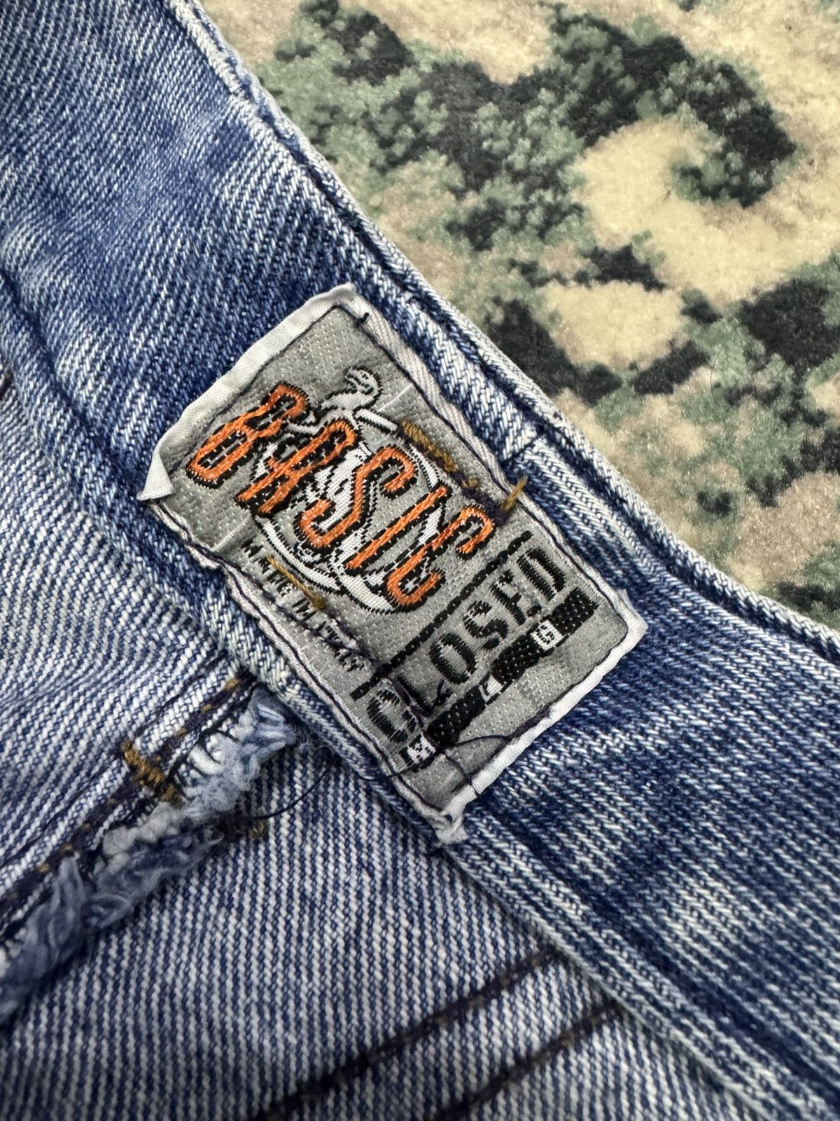 CLOSED 1980s MARITHE FRANCOIS GIRBAUD X CLOSED TUPAC SHAKUR JEANS Size US 27 - 8 Thumbnail