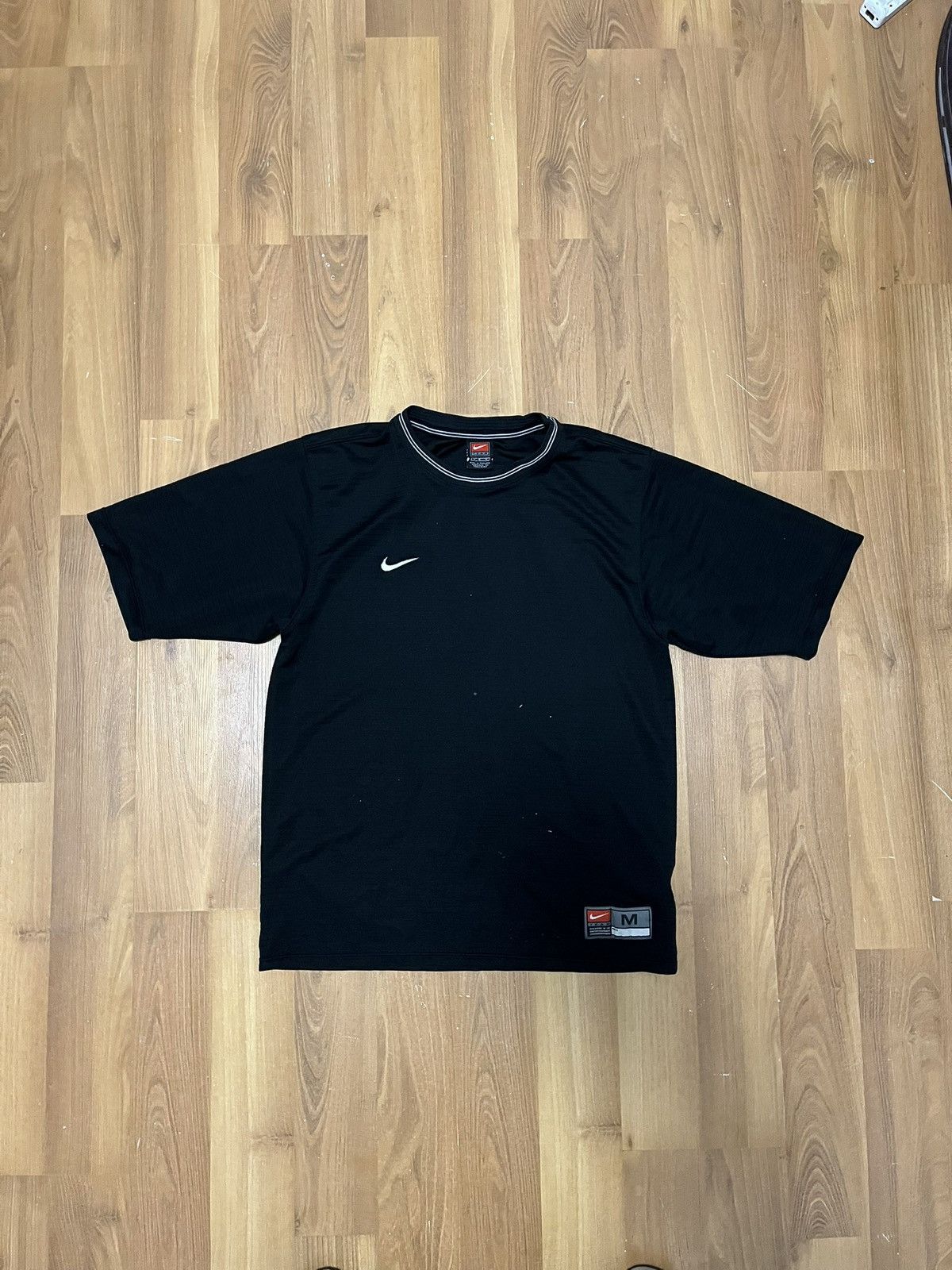 Nike Vintage Nike Jersey style t-shirt Size US M / EU 48-50 / 2 - 1 Thumbnail