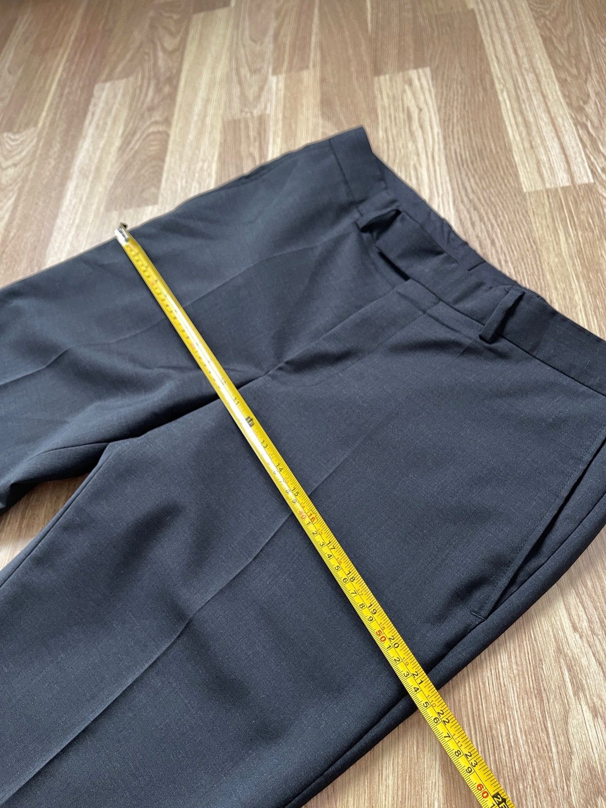 Hugo Boss Hugo Boss Paolini/Movio 100% Wool Suit 2 Piece US40R / UK50 Size 40R - 16 Thumbnail