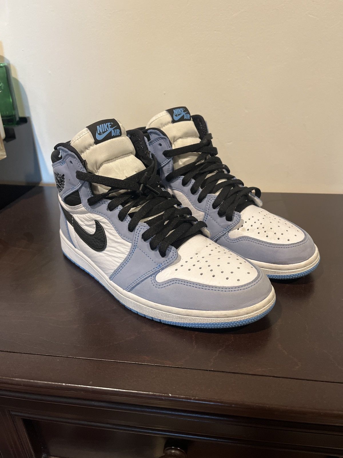 Jordan Brand Nike Air Jordan 1 University Blue “UNC” Size US 10 / EU 43 - 1 Thumbnail