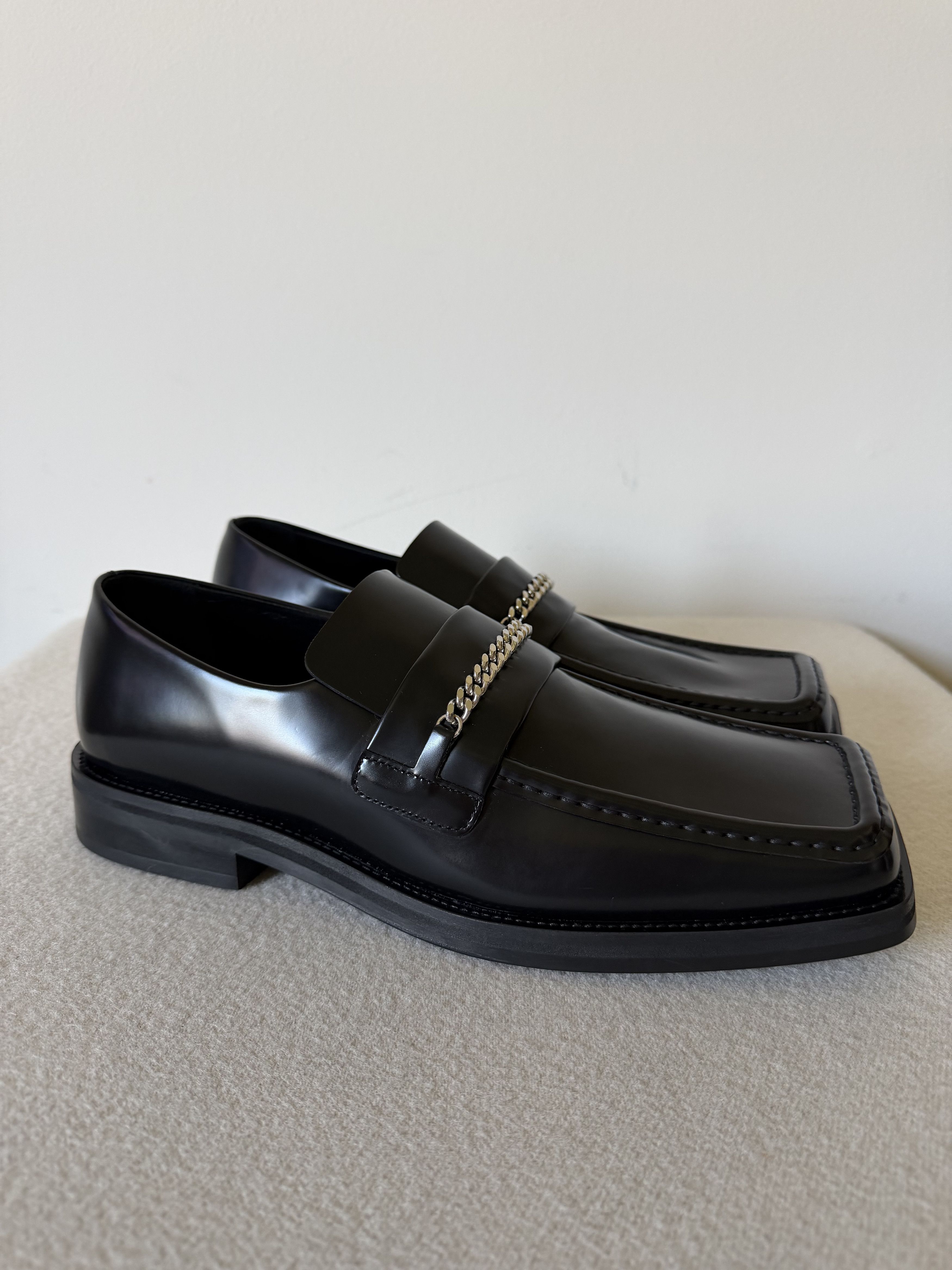 Martine Rose Martine Rose Square Toe Loafers in Black Leather Size US 8 / EU 41 - 1 Thumbnail