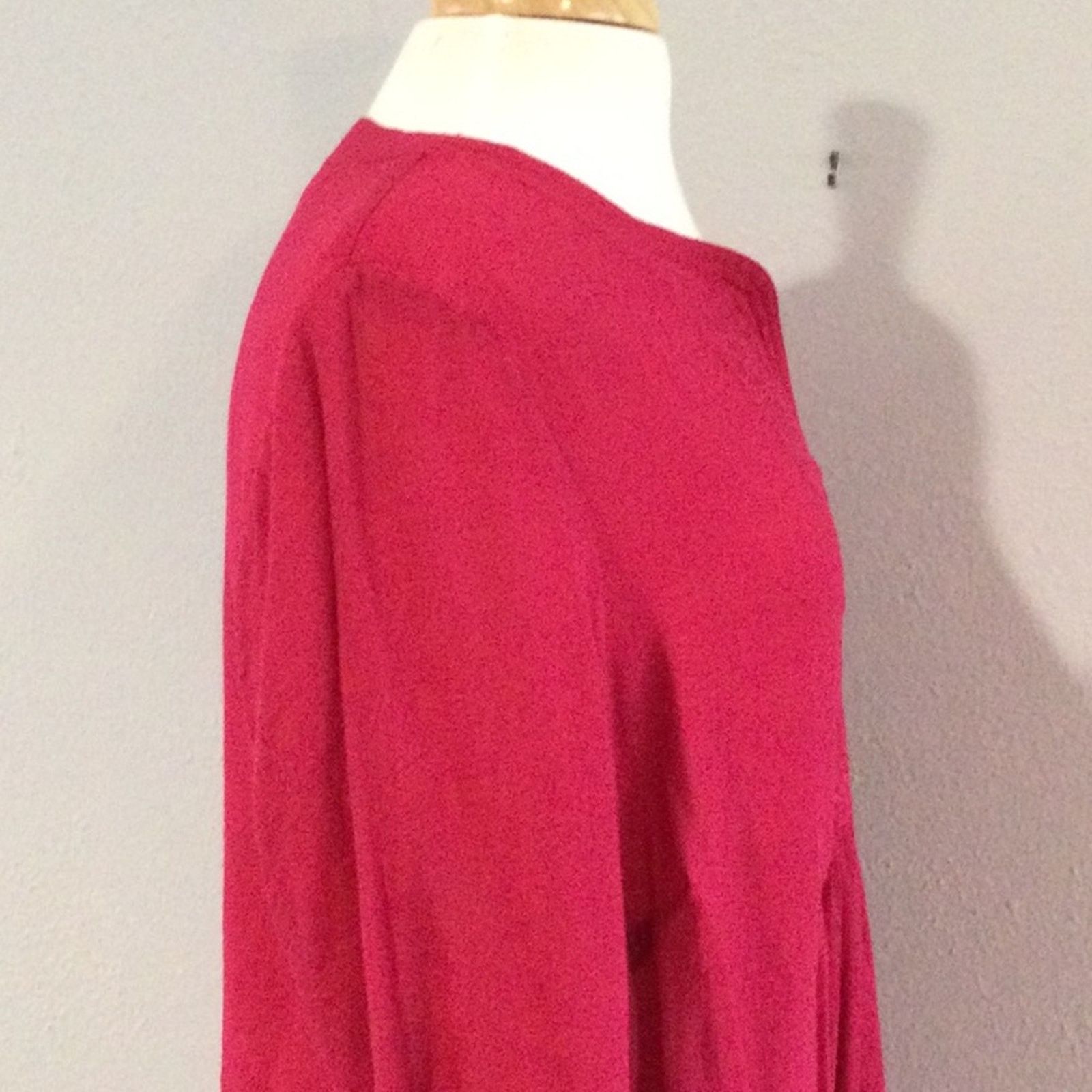 Other Maggie Barnes Embroidered Red V-neck 3/4 Split Sleeve Top 0X Size XL / US 12-14 / IT 48-50 - 5 Thumbnail