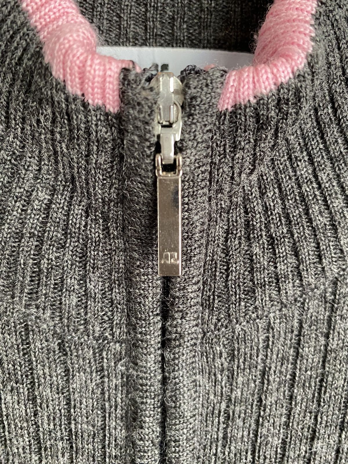 Courreges Courrèges Charcoal Ribbed Zip-Up Cardigan with Pink Trim. Size XS / US 0-2 / IT 36-38 - 8 Thumbnail