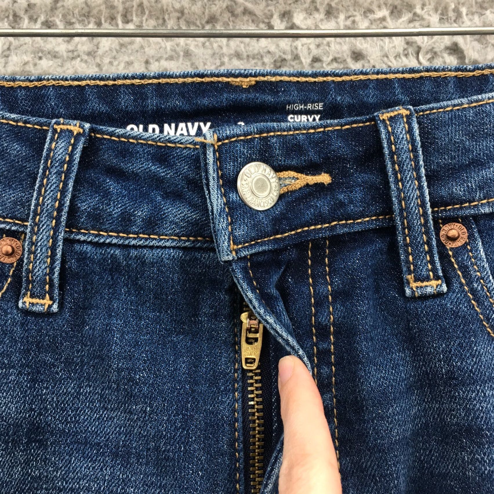 Old Navy Old Navy Shorts Womens 2 Blue Denim Cotton Blend Zip NEW Cut-Off Shorts, 28in Waist 3.5in Inseam Size 26" / US 2 / IT 38 - 3 Thumbnail