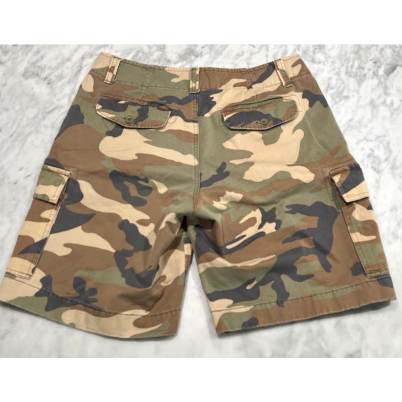 Gap GAP Cargo Shorts Men 33 Multi Woodland Camo Outdoors Hike Inseam 9” Rise 11” Cargo Pocket Belt Loops Flat Front Cotton Classic Outdoor Men Size US 33 - 4 Thumbnail