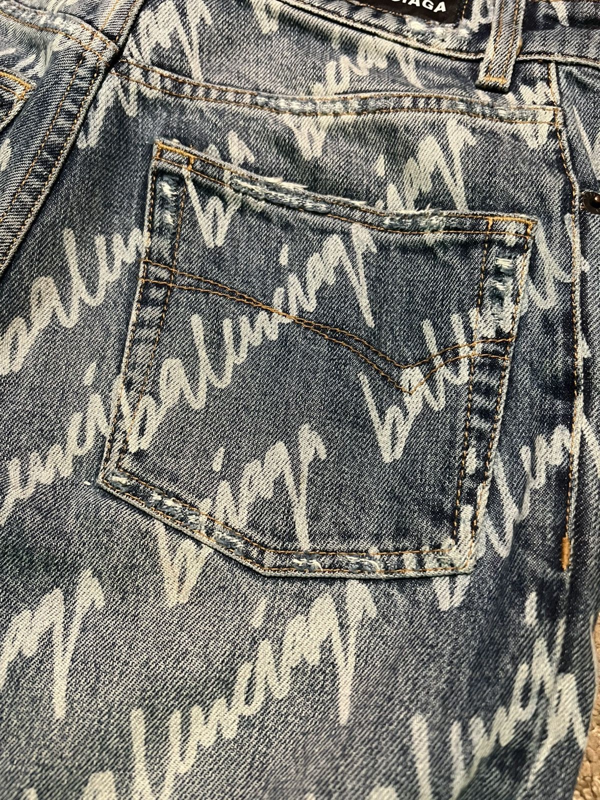 Balenciaga Balenciaga Scribble Jeans Size US 26 / EU 42 - 4 Thumbnail