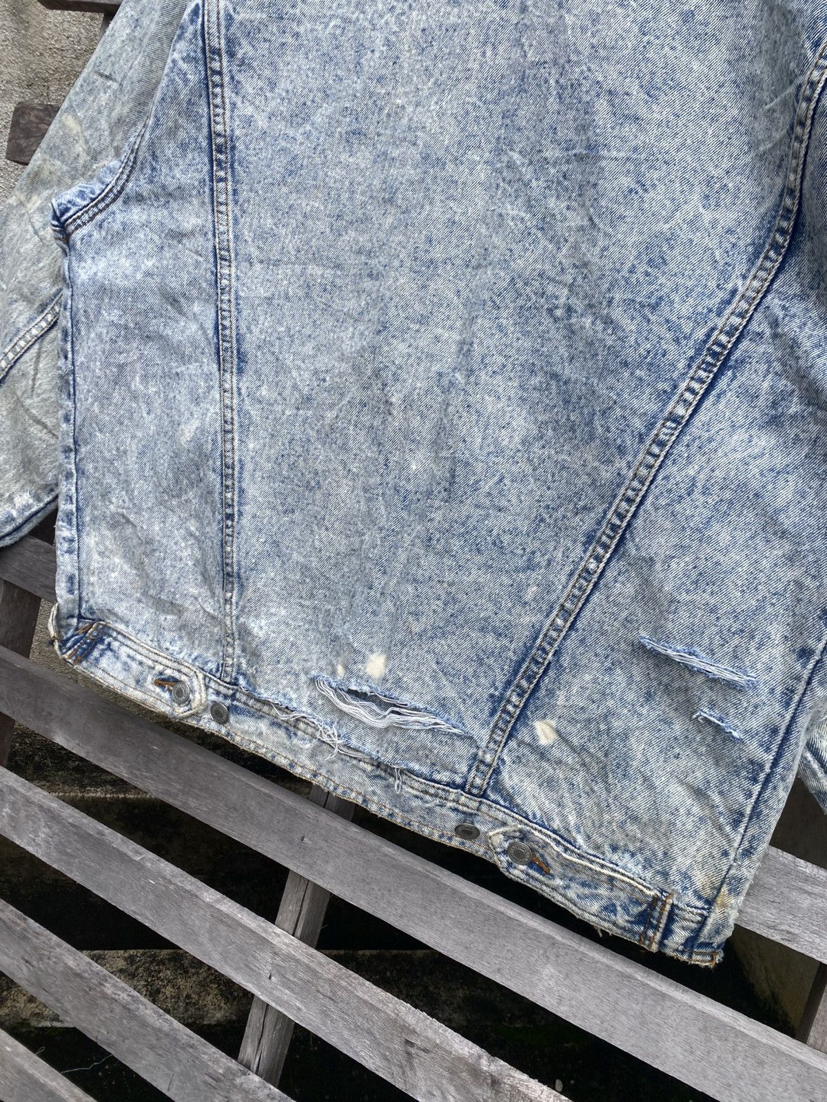 Jordache Vintage Distressed Jordache Denim Jacket Size US L / EU 52-54 / 3 - 11 Thumbnail