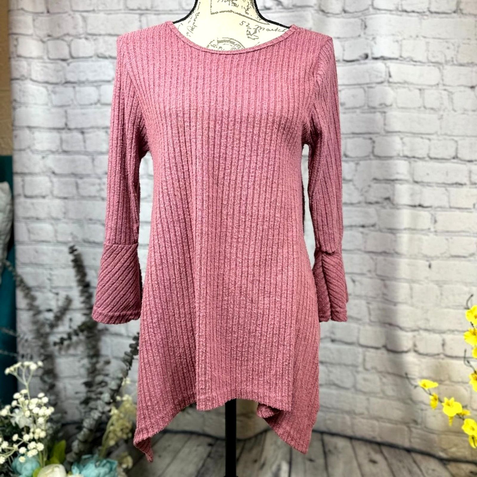 Other Love by Chesley Scoop Neck, Bell Sleeves Sweater - size M Size M / US 6-8 / IT 42-44 - 5 Thumbnail