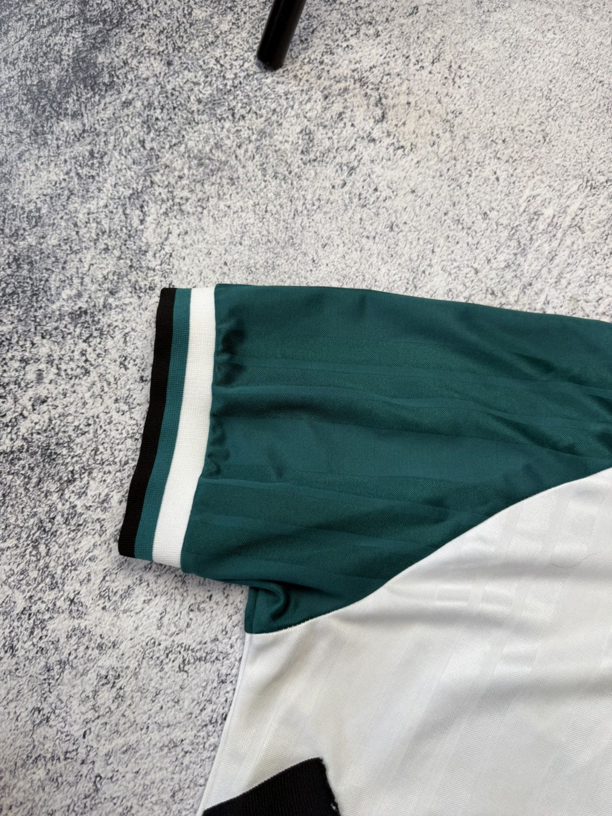 Adidas Vintage Adidas Equipment Liverpool Soccer Jersey 90s Y2K Size US M / EU 48-50 / 2 - 16 Thumbnail