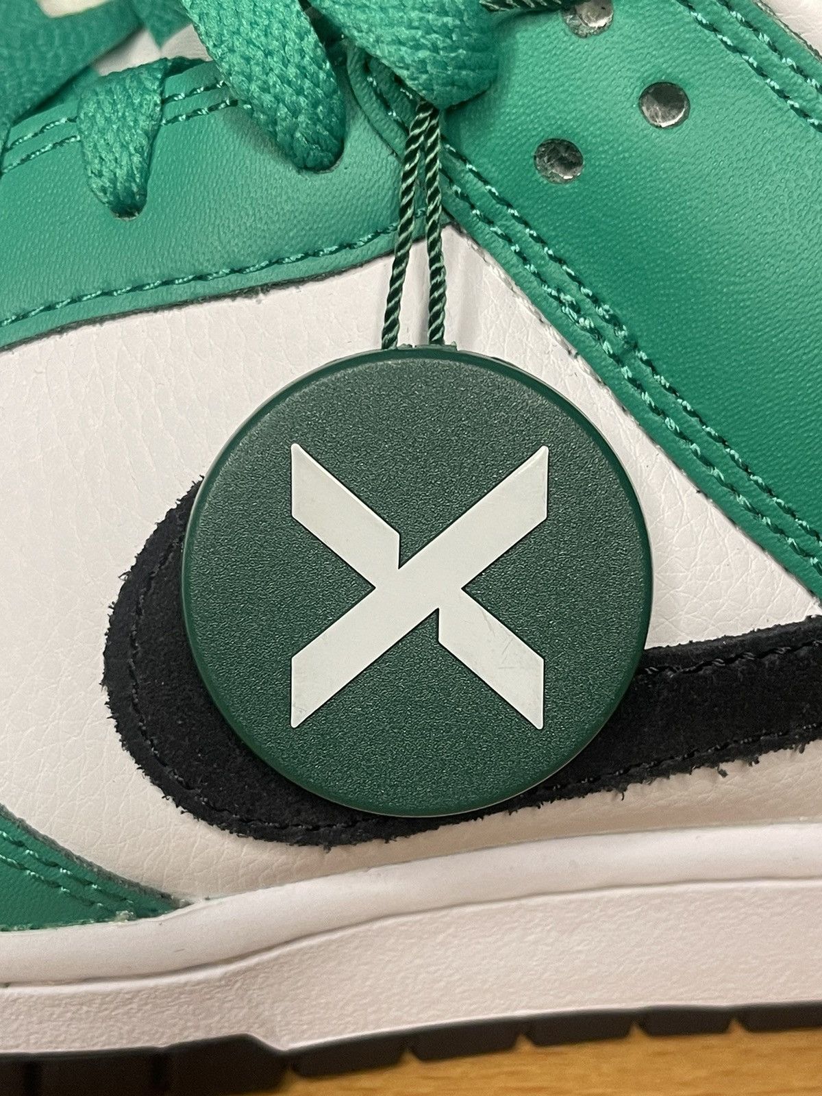 Nike Nike Dunk Low “Celtics” Size US 10.5 / EU 43-44 - 11 Thumbnail