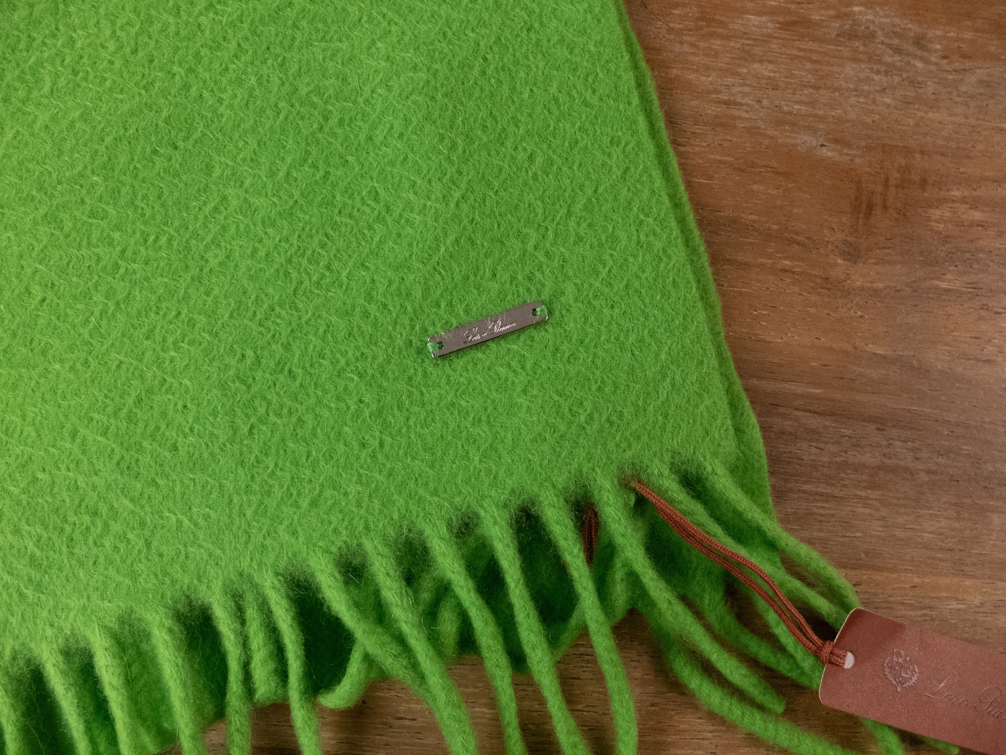 Loro Piana LORO PIANA solid green knit pure cashmere scarf authentic Size ONE SIZE - 2 Thumbnail