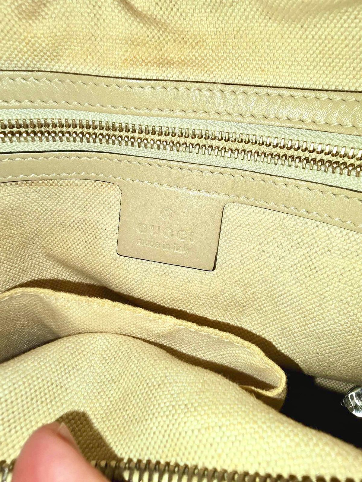Gucci Gucci Handbag in very good condition. Size ONE SIZE - 12 Thumbnail