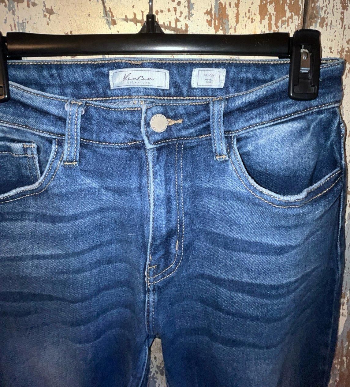 Designer Kancan Kurvy Mid Rise Flare Jeans size 28 Size 28" / US 6 / IT 42 - 4 Thumbnail