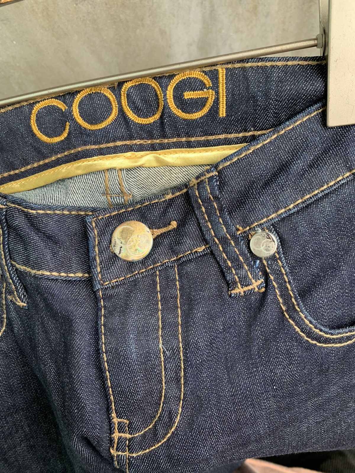 Coogi Rhinestone Logo Denim Jeans Size 27" / US 4 / IT 40 - 7 Thumbnail