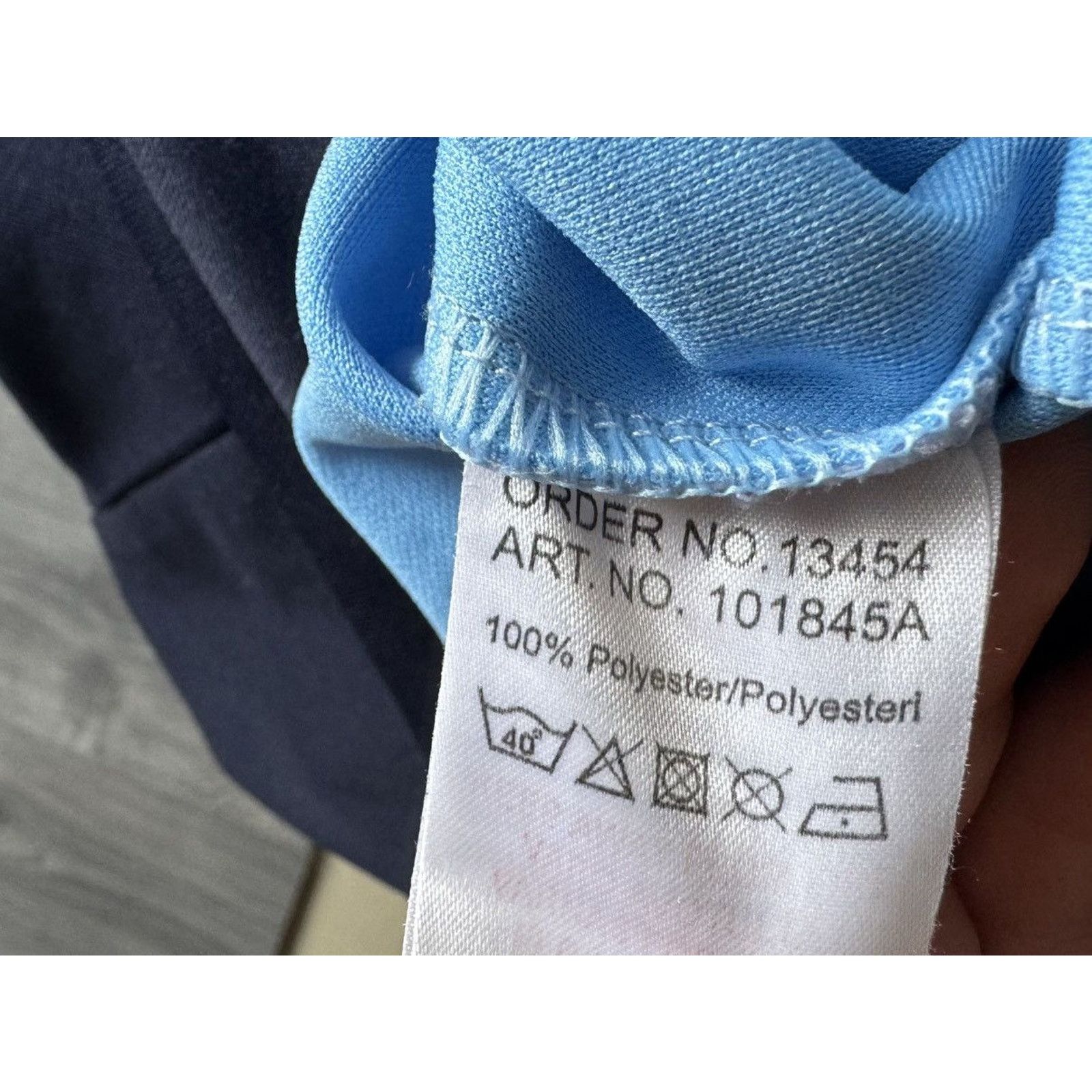 Umbro × Vintage Vintage 90's Umbro Jersey Small Centre Logo Size US XL / EU 56 / 4 - 5 Thumbnail