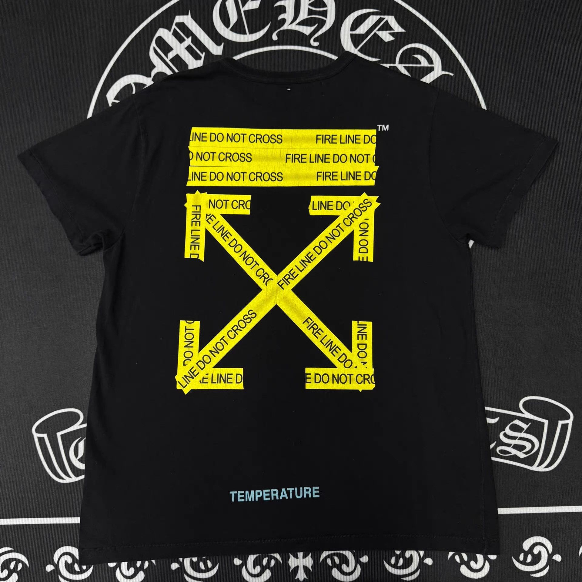 Off-White Off-White Black Short Yellow Caution Arrow Print Q10 Size US M / EU 48-50 / 2 - 4 Thumbnail
