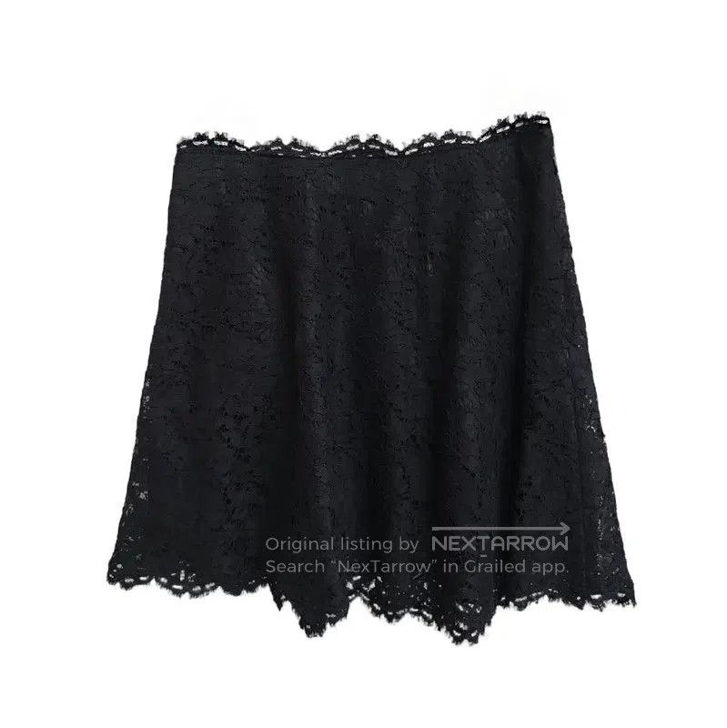 Valentino Valentino Black A-Line Mini Skirt . Size 30" / US 8 / IT 44 - 1 Thumbnail