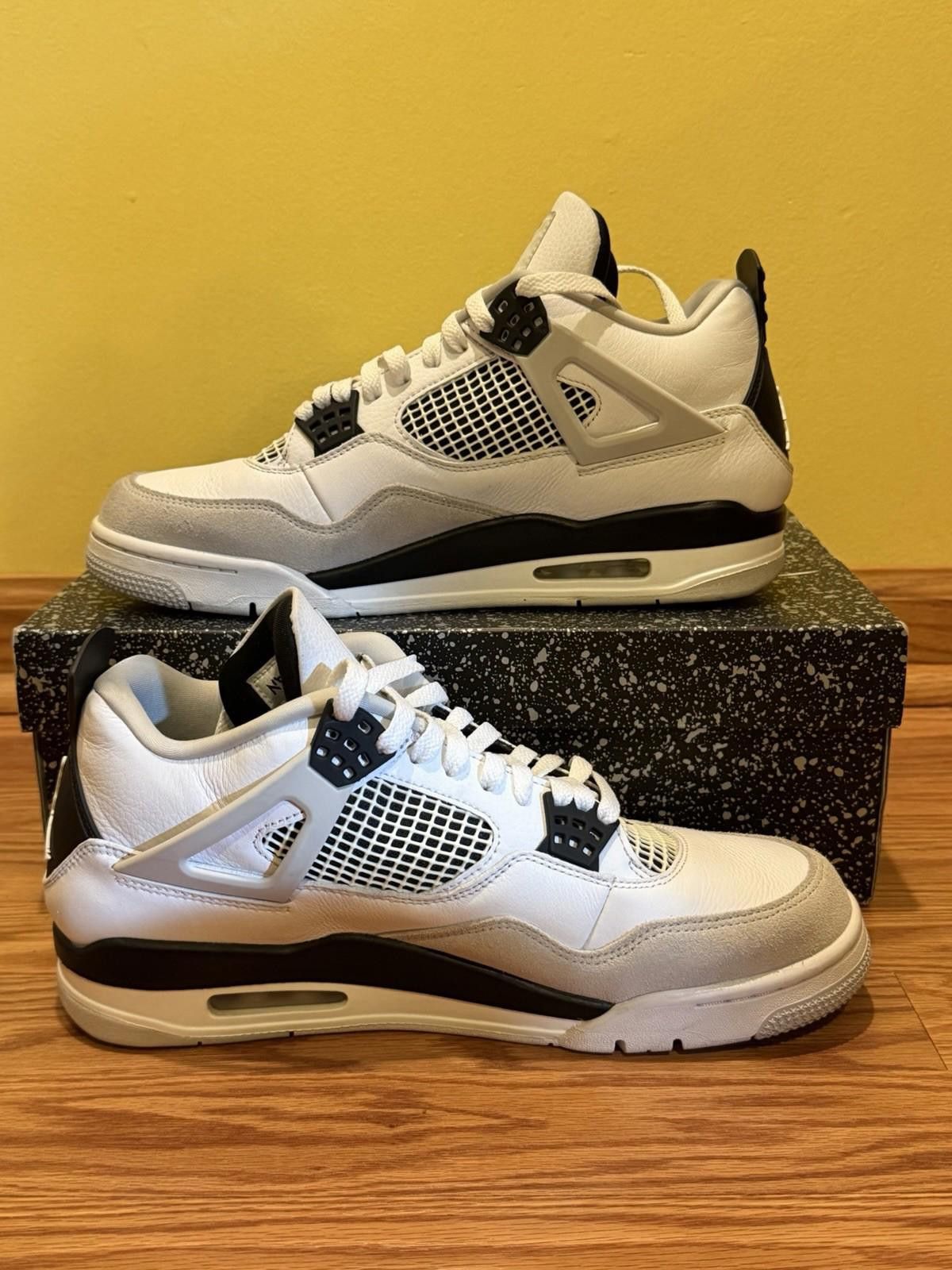 Jordan Brand Jordan 4 Military Black Size 10.5 Og All DH6927-111 Size US 10.5 / EU 43-44 - 2 Thumbnail