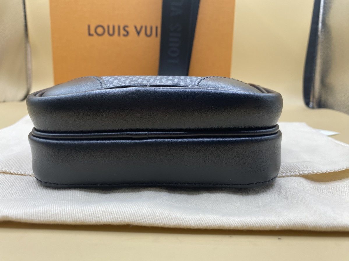 Louis Vuitton Louis Vuitton Damier Graphite Sling Bag N50012 Size ONE SIZE - 8 Thumbnail