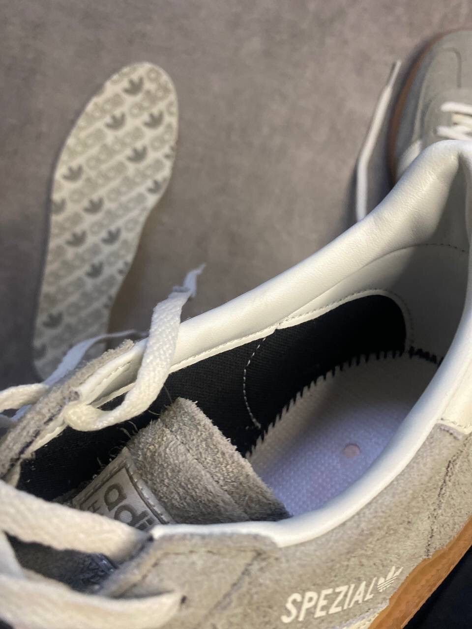 Adidas Adidas Handball Spezial Low Top Sneakers Silver Pebble Gum Size US 10 / EU 43 - 20 Thumbnail