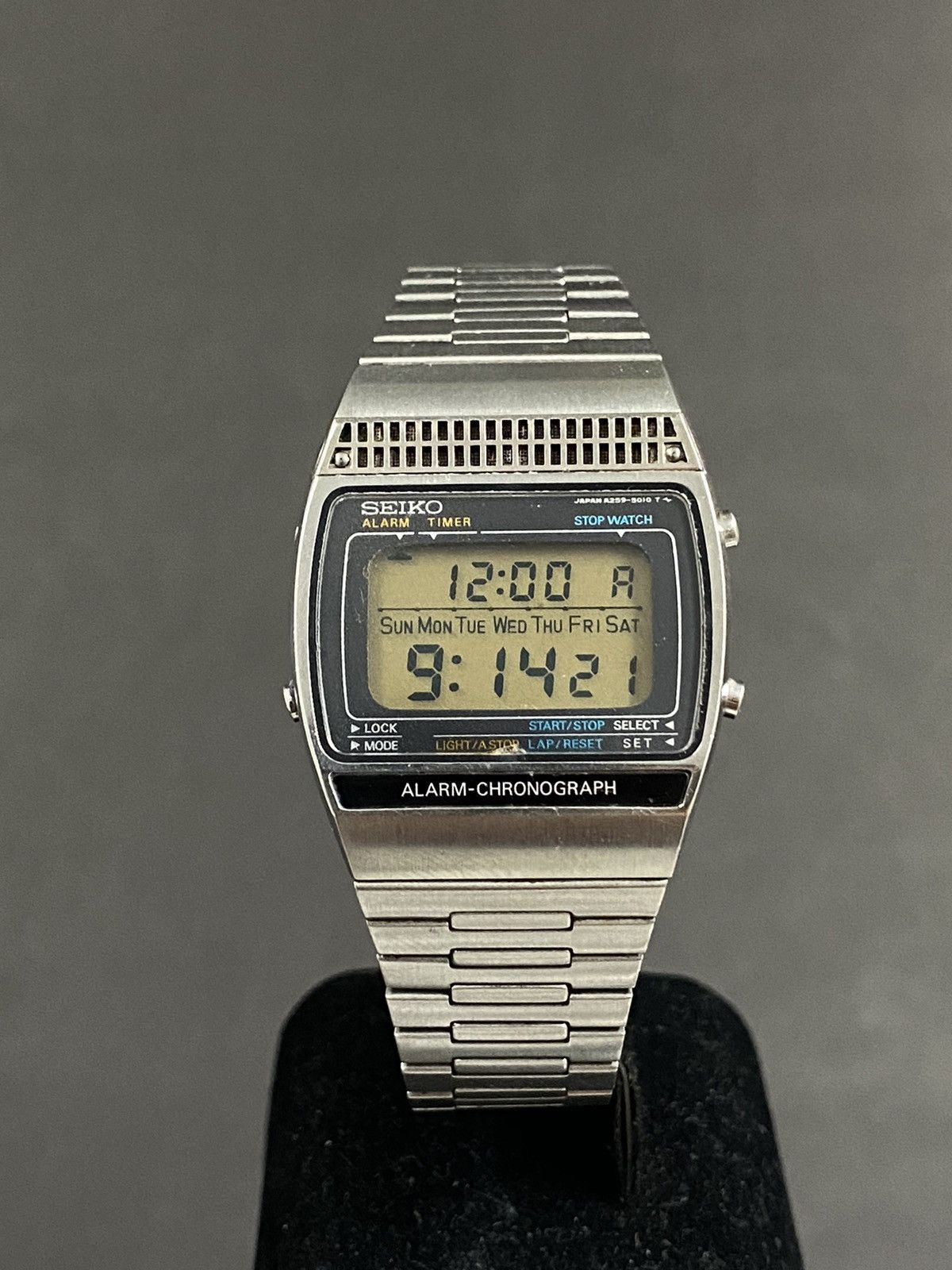 Vintage Vintage SEIKO A259-5010 Jame Bonds Digital Men’s Watch | Grailed