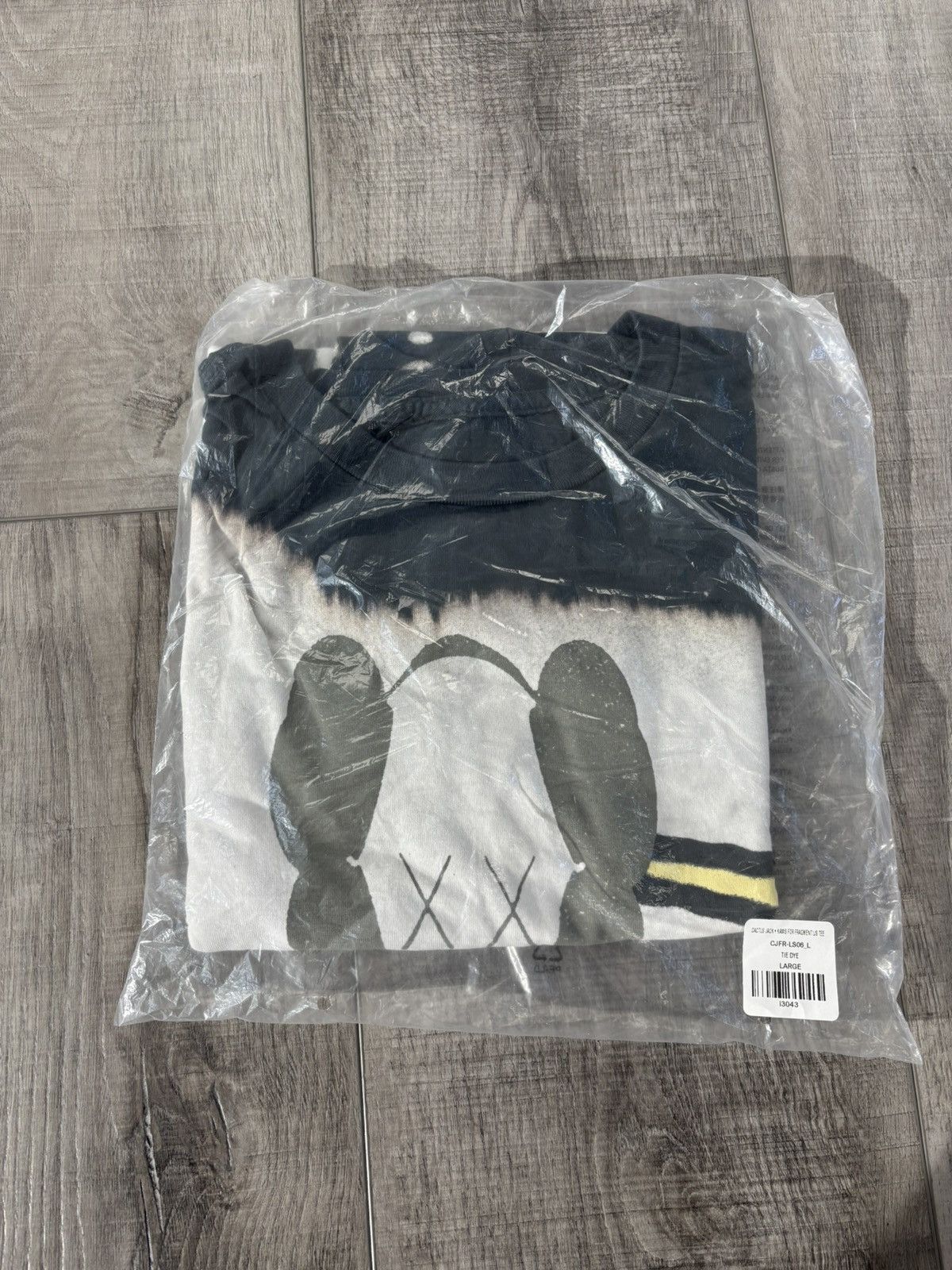 Fragment Design × Kaws × Travis Scott Travis Scott Cactus Jack x Kaws x Fragment Long Sleeve Tee Size US L / EU 52-54 / 3 - 1 Thumbnail