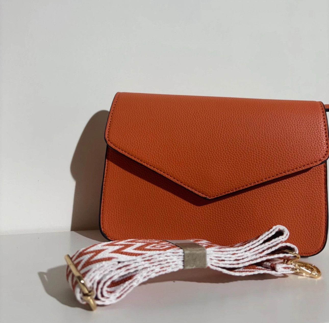 Other New trendy orangecrossbody bag with a paterned shoulderstrap Size ONE SIZE - 3 Thumbnail