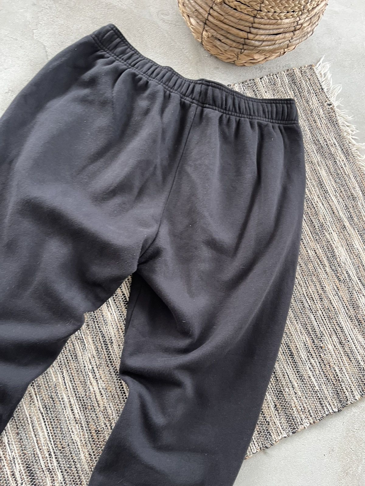 Adidas Vintage Adidas Black Minimalistic sportswear Y2K Sweatpants Size US 34 / EU 50 - 11 Thumbnail