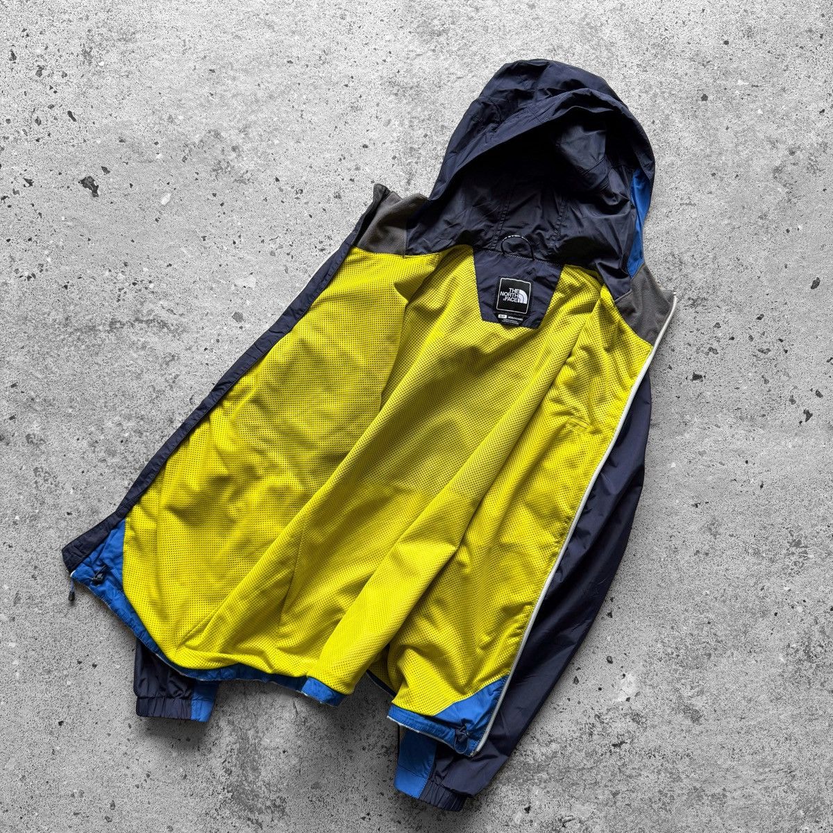 The North Face The North Face Mens Hooded Jacket Windbreaker Outdoor Hiking Size US S / EU 44-46 / 1 - 3 Thumbnail