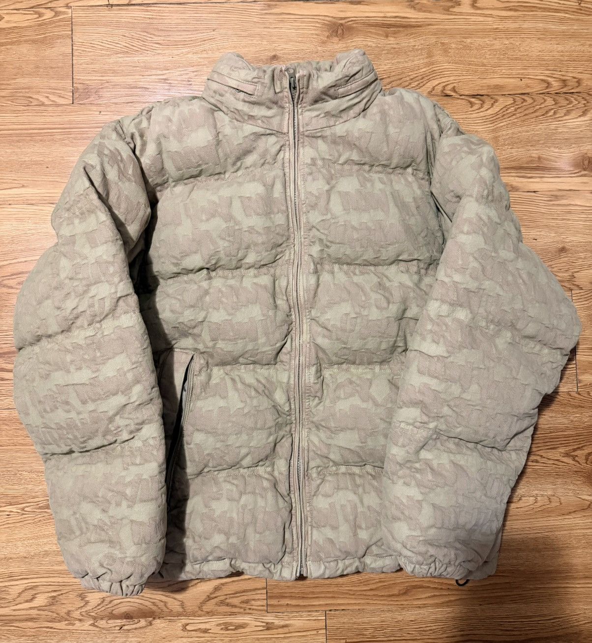 Supreme Supreme Fat Tip Jacquard Denim Puffer Jacket Olive Size L Size US L / EU 52-54 / 3 - 1 Thumbnail