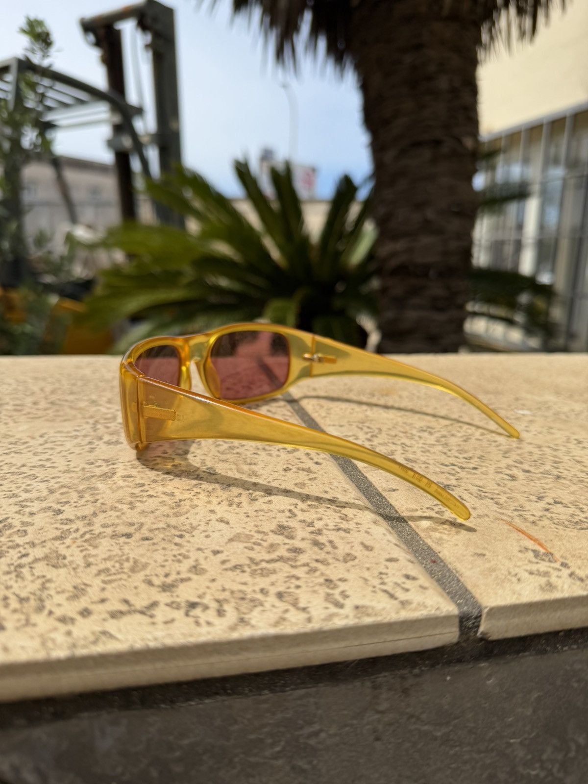 Gucci Gucci Sunglasses Yellow GG1430/S Size ONE SIZE - 3 Thumbnail