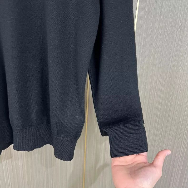 Givenchy Givenchy Nameplate Slogan Sweater 2506-Nextarrow Size US M / EU 48-50 / 2 - 4 Thumbnail