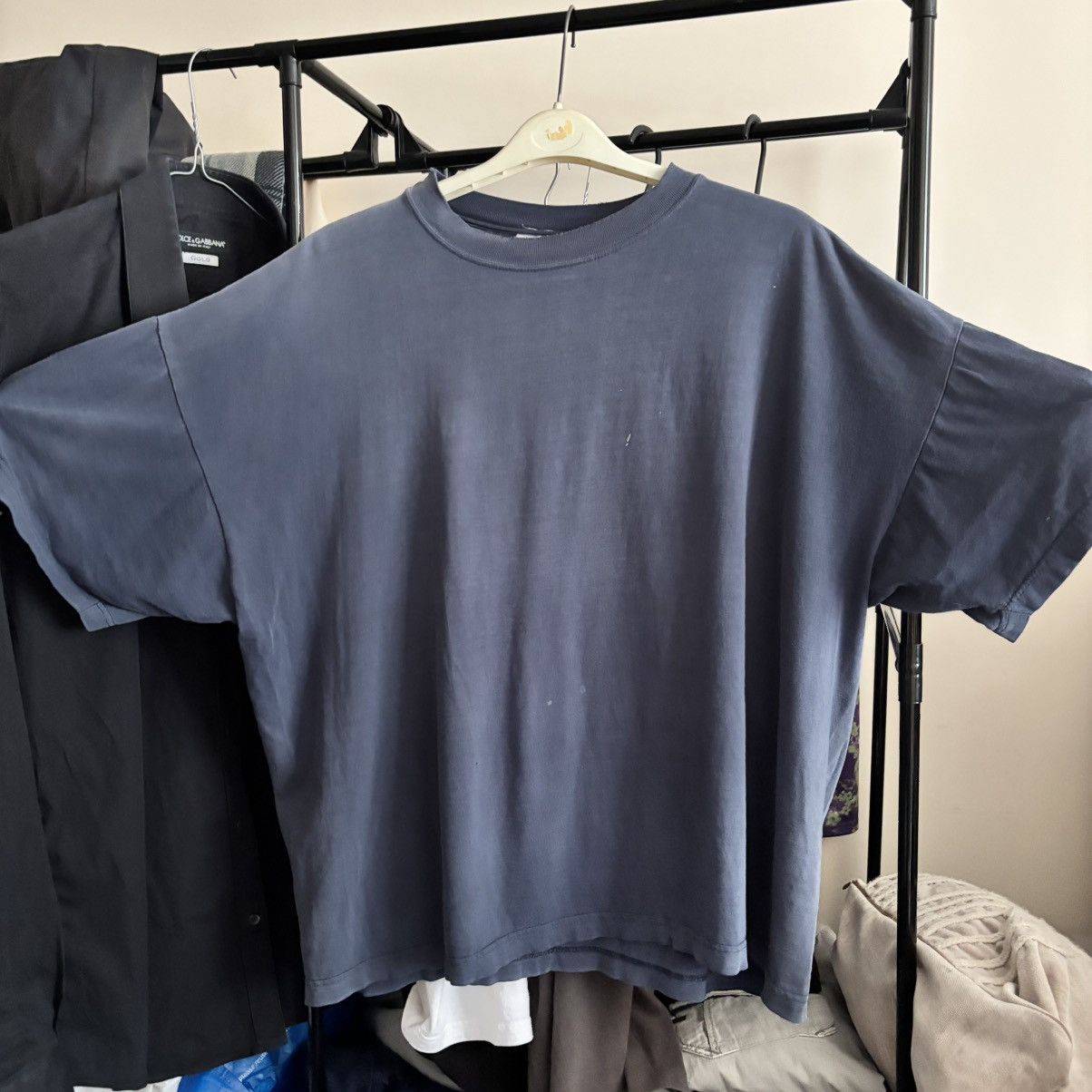 Vintage Vintage 90’ Human Race Faded and Distressed Navy T-Shirt ERD Size US L / EU 52-54 / 3 - 1 Thumbnail