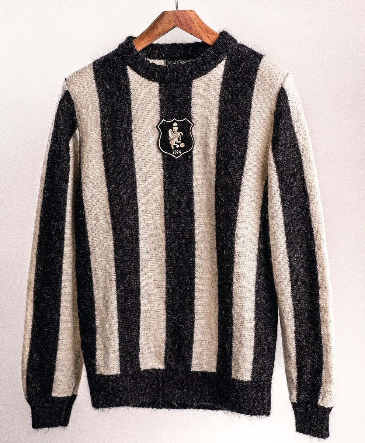 Other The ‘Magpie’ Sweater Size US L / EU 52-54 / 3 - 8 Thumbnail