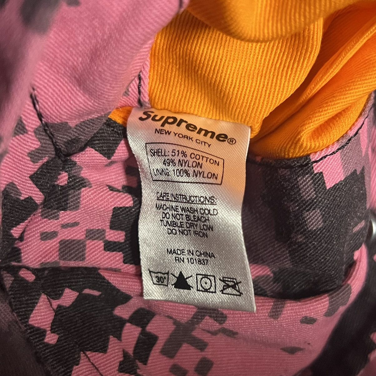 Supreme Supreme Digi Camo Size US M / EU 48-50 / 2 - 13 Thumbnail