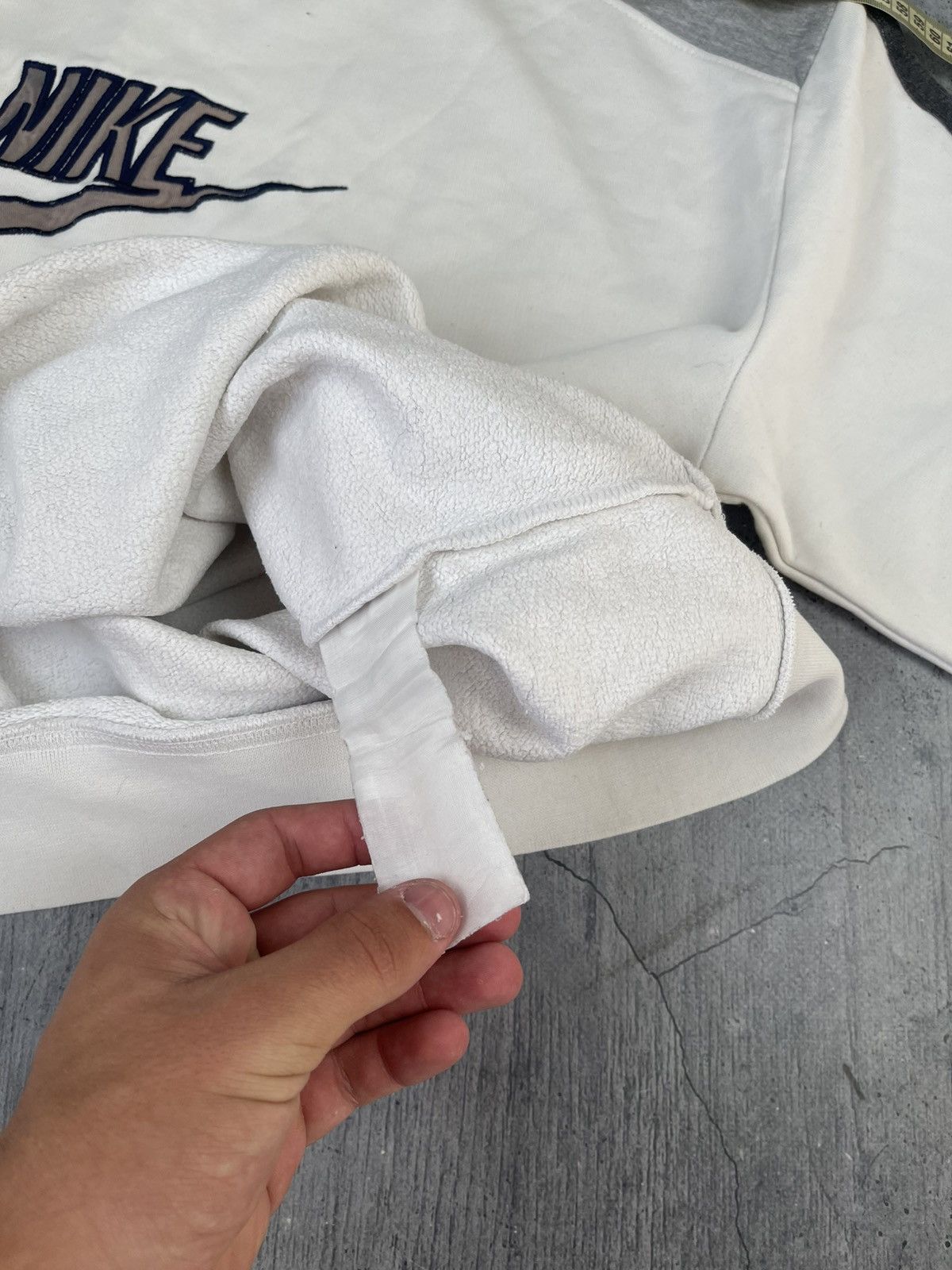 Nike Nike Vintage Sweatshirt Big Logo Faded Boxy Japanese Y2K Size US XL / EU 56 / 4 - 11 Thumbnail