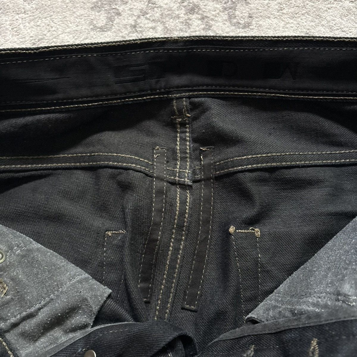 Rick Owens Drkshdw Rick Owens DRKSHDW Waxed Cropped Jean Shorts | Size 28 Size US 28 / EU 44 - 11 Thumbnail