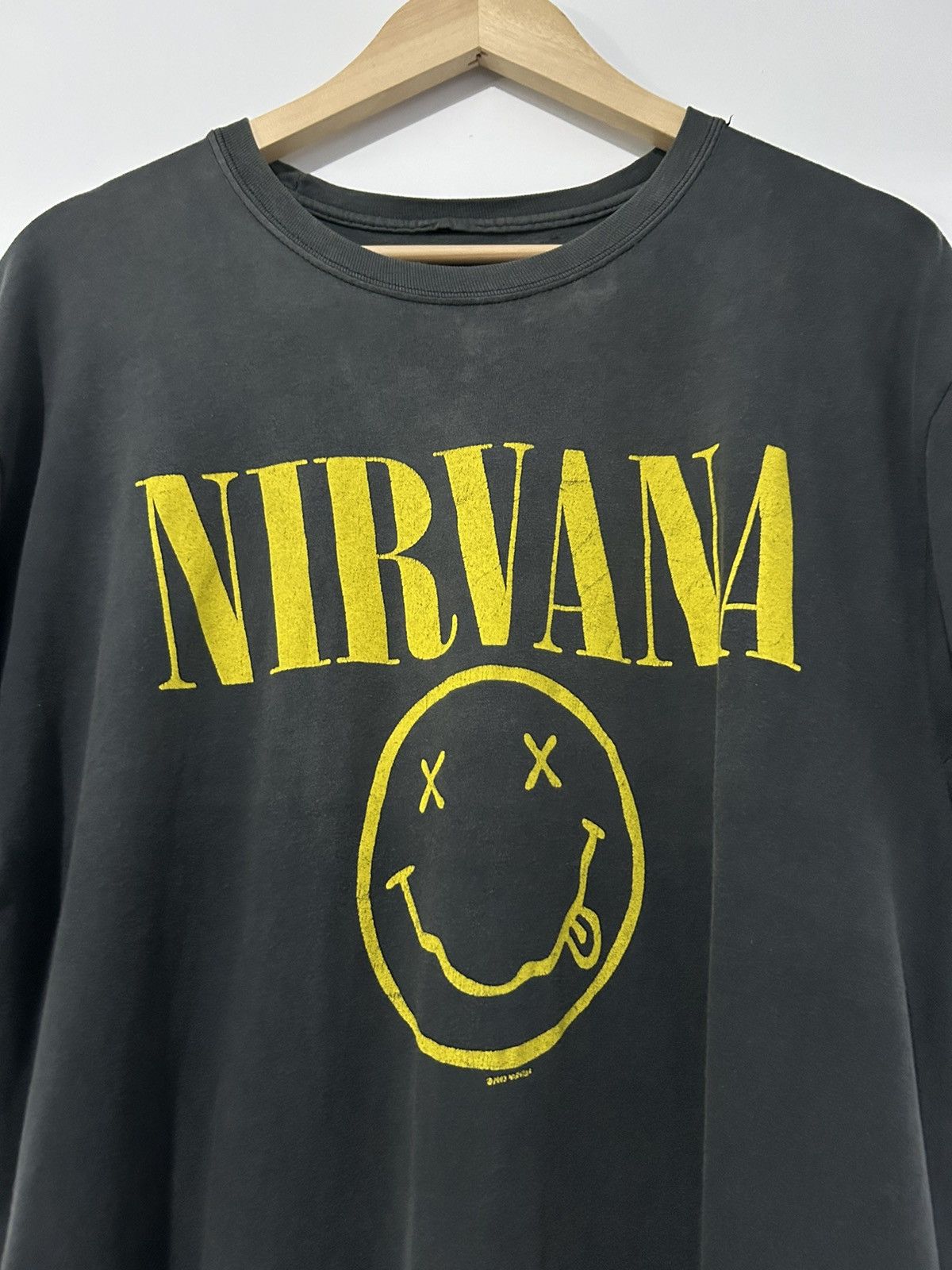 Band Tees × Nirvana × Vintage 2003 Nirvana thrased sun faded Tees Size US L / EU 52-54 / 3 - 2 Thumbnail