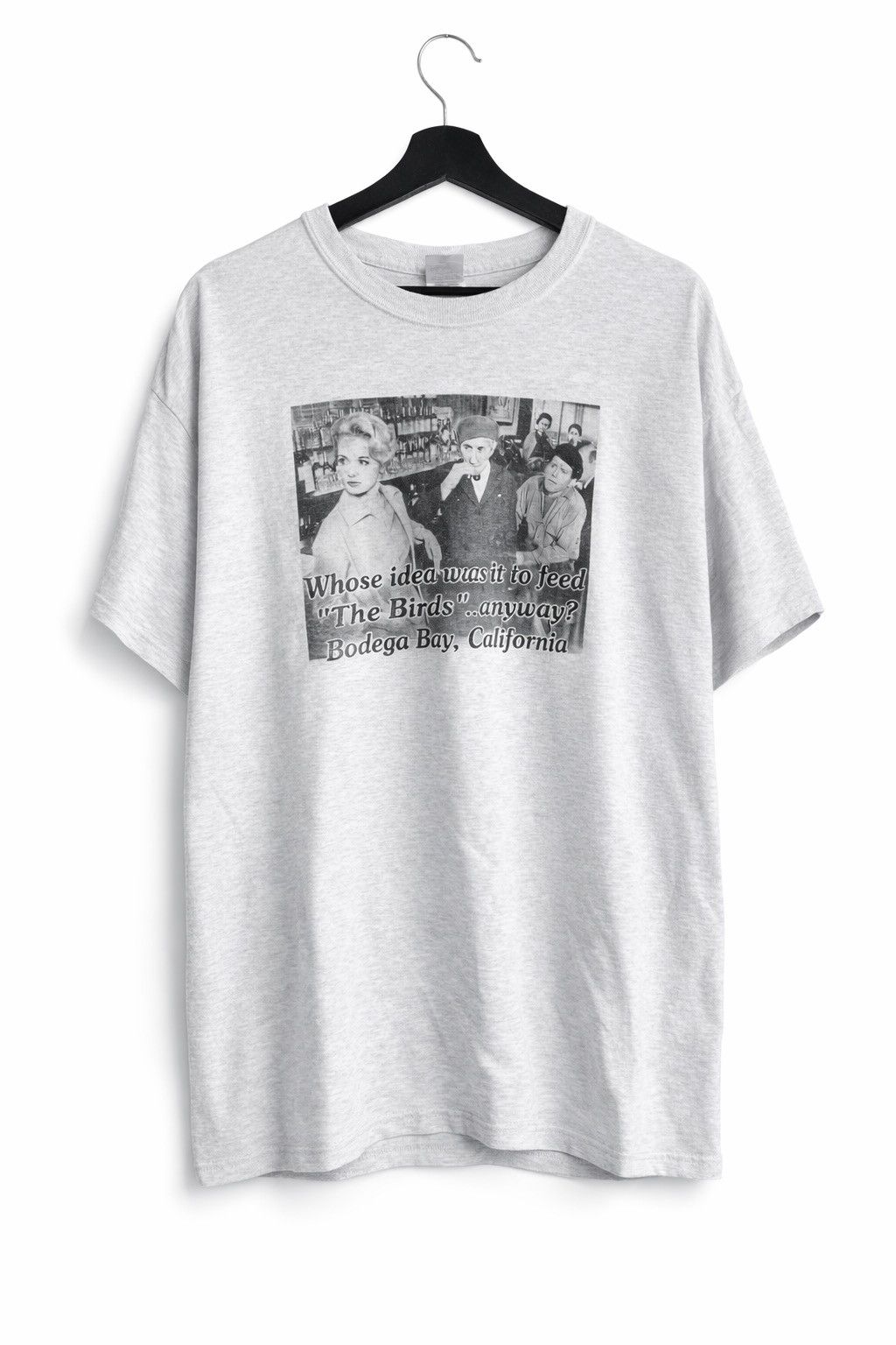 Vintage The Birds Alfred Hitchcock Bodega Bay California Movie Tee Size US XL / EU 56 / 4 - 1 Thumbnail