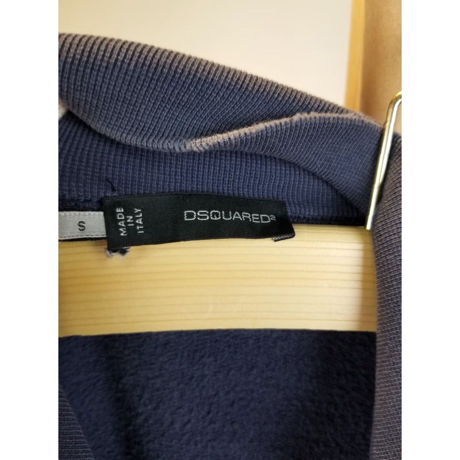 Dsquared2 DSQUARED2 Full Zip Up Navy Sweatshirt SZ Small Made in Italy Mens Sweatshirt 27 In Top to Bottom 32 Neck to Cuff 21 Cross Chest 27 In 1960s Y2K Style? Size US S / EU 44-46 / 1 - 5 Thumbnail