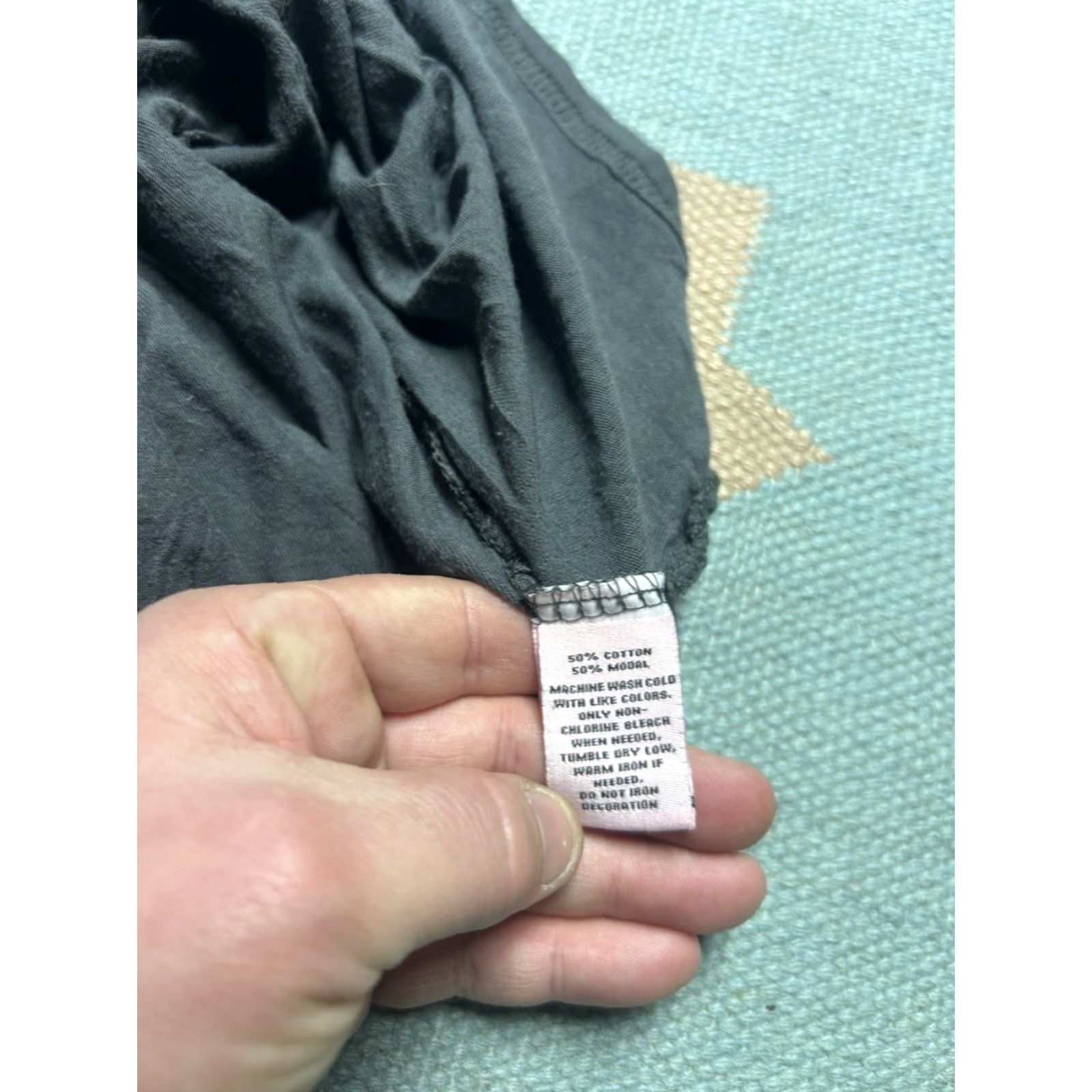 Juicy Couture Juicy Couture V-Neck T-Shirt Rhinestone Logo Spell Out Y2K Soft Women’s Large Gray Shirt Size L / US 10 / IT 46 - 4 Thumbnail