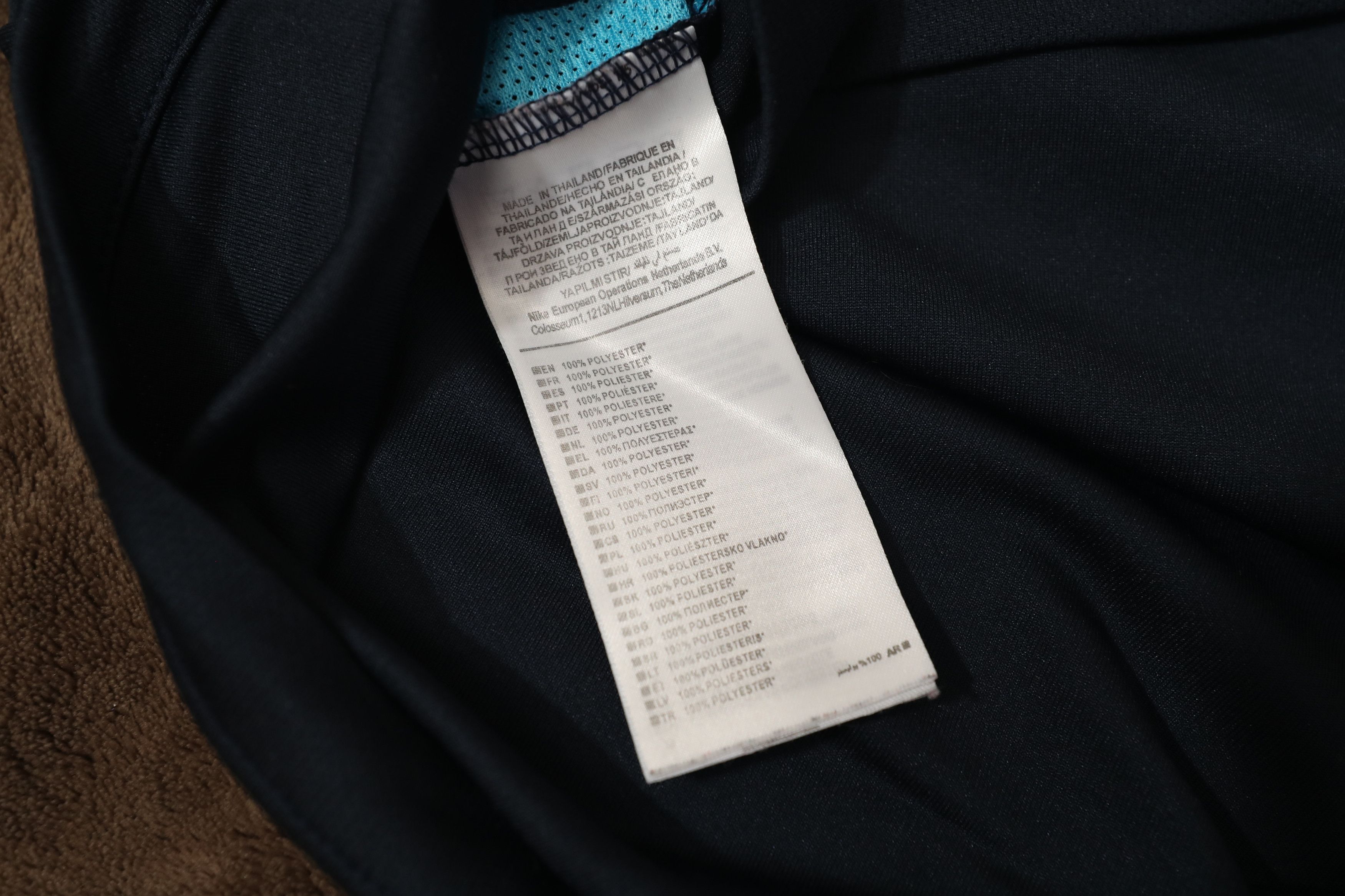 Nike Manchester City 2015-2016 Long Sleeve (L) Size US L / EU 52-54 / 3 - 17 Thumbnail